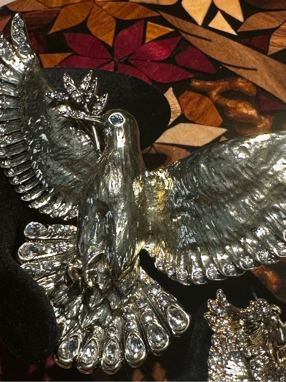 Heidi Daus "Dreaming Of Peace" Crystal Dove Bird Pin with Gold Box